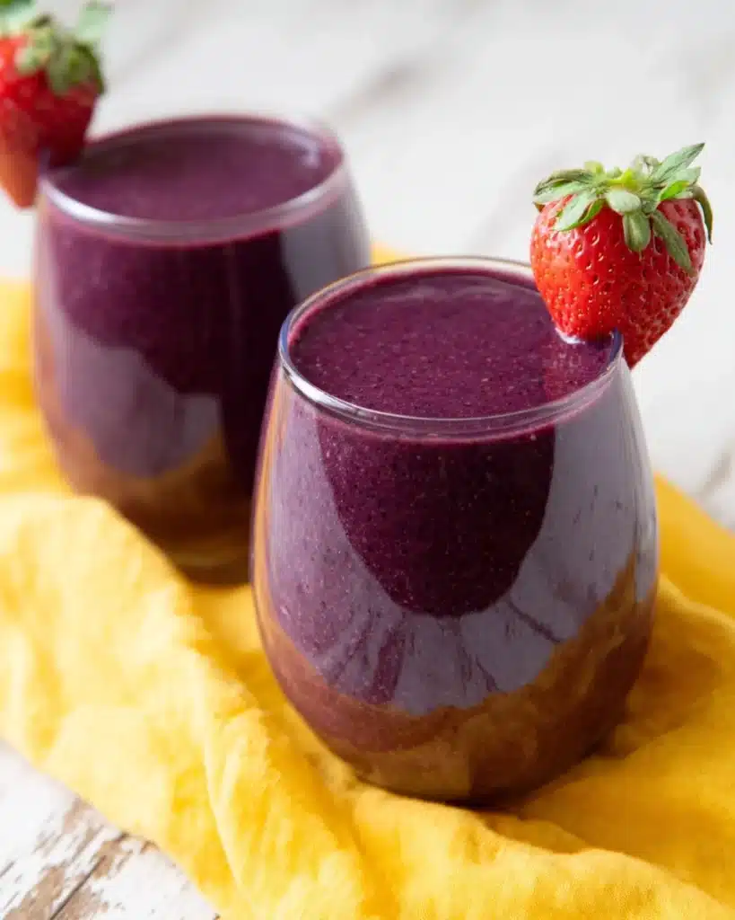 Vibrant Vegan Berry SmoothieVibrant Vegan Berry Smoothie Recipe