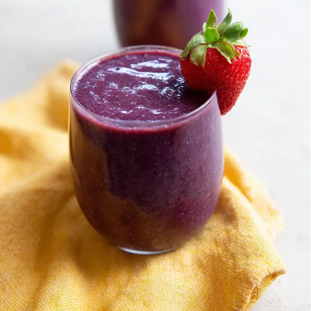 Vibrant Vegan Berry SmoothieVibrant Vegan Berry Smoothie Recipe - Recipe Image