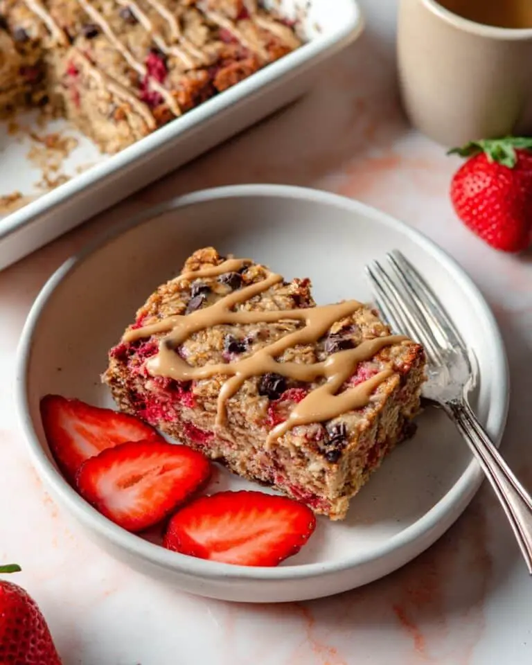 Strawberry Banana Baked Oatmeal Recipe