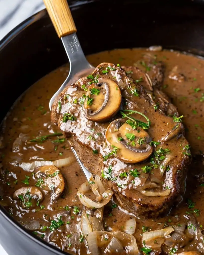 Slow Cooker Round Steak and Gravy Recipe