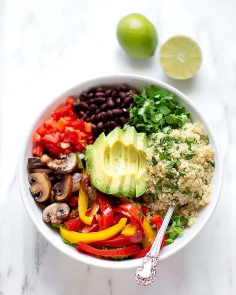 Fajita Quinoa Bowls with Black Beans, Avocado, and Cilantro Lime Recipe
