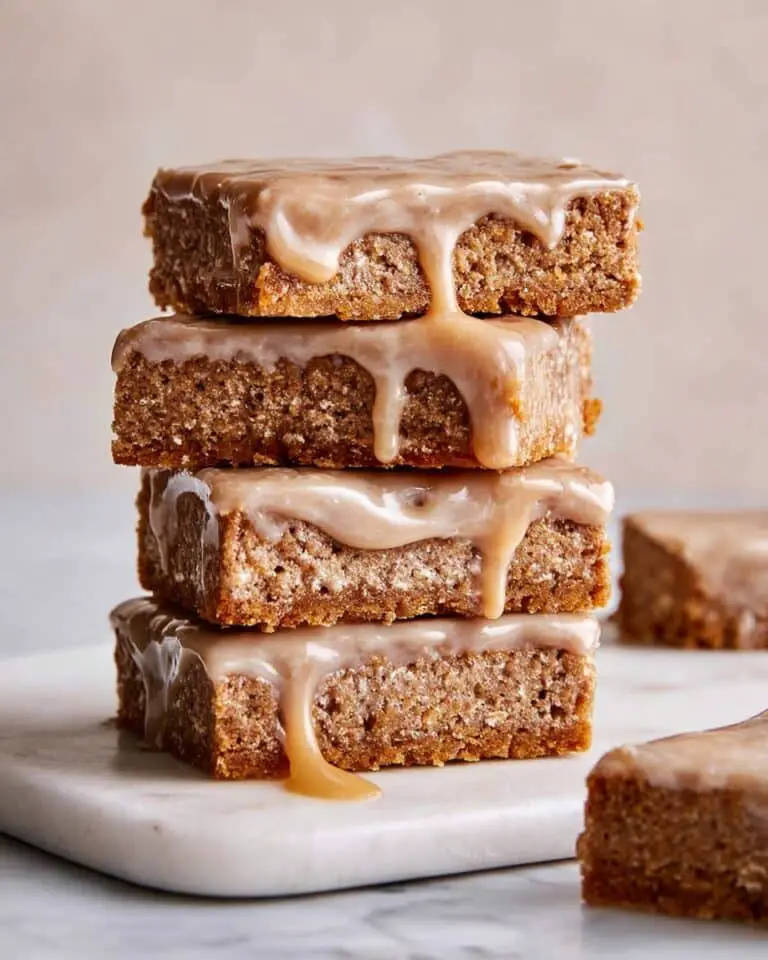 Chewy Almond Cinnamon Roll Bars Recipe