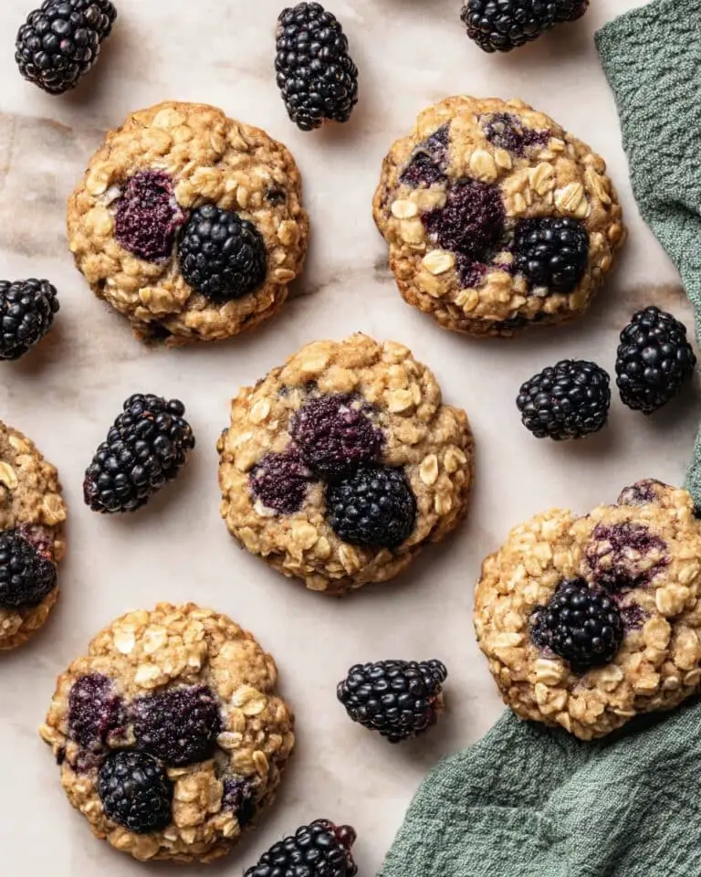 Oatmeal Cookies with Fresh Blackberries Recipe