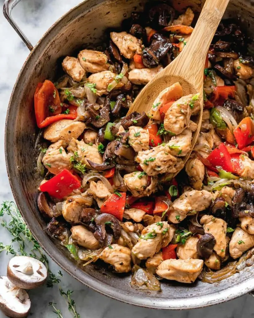 Garlic Chicken Bites with Mushrooms and Bell Peppers Recipe
