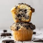 Oreo Muffins with Oreo Crumble Topping and Vanilla Icing Recipe