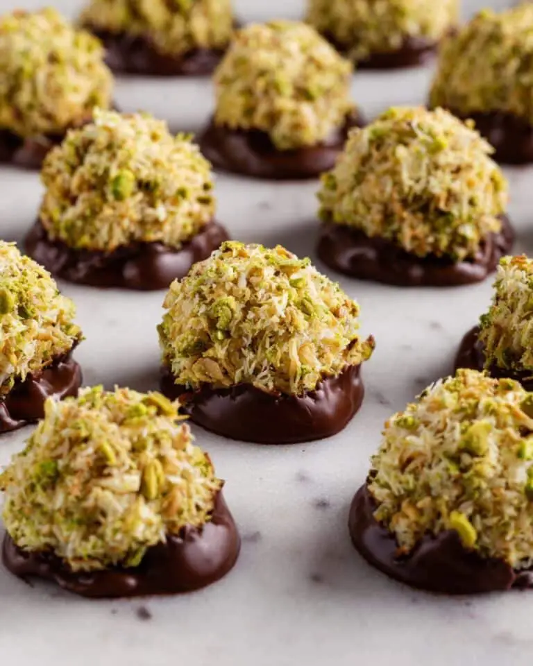 Pistachio Five Spice Macaroons Recipe
