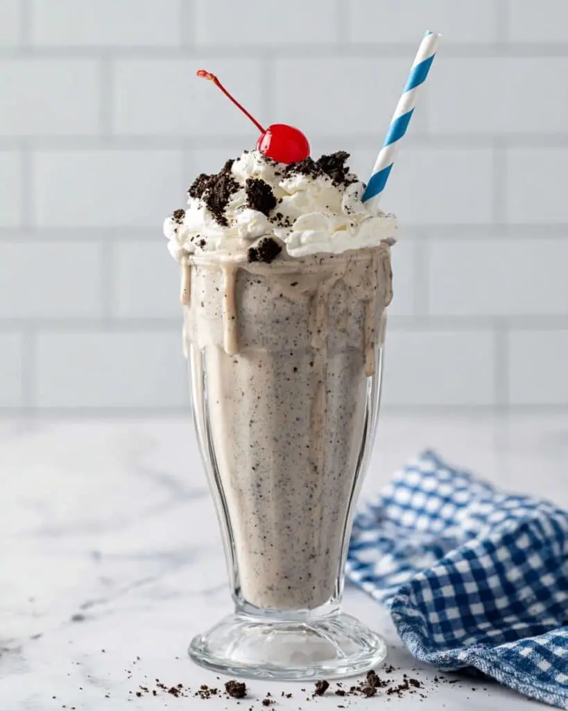 Thick Oreo Milkshake Recipe