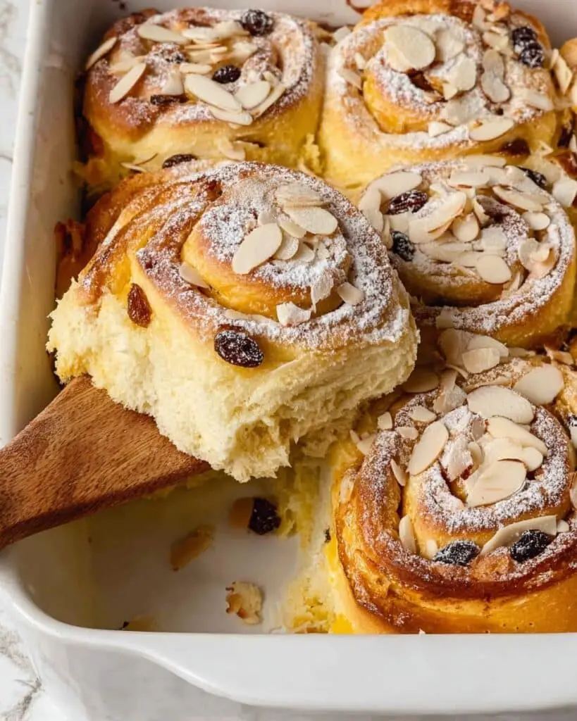 Custard Raisin Rolls Recipe