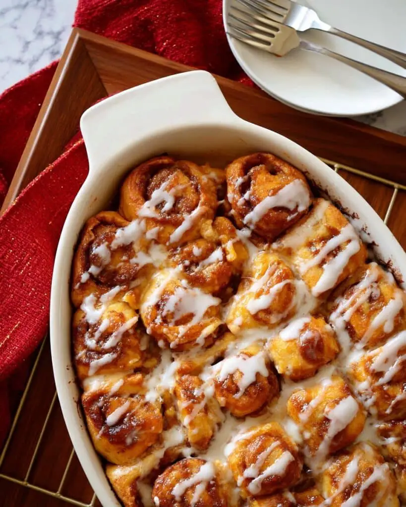 Apple Cinnamon Roll Cobbler Recipe