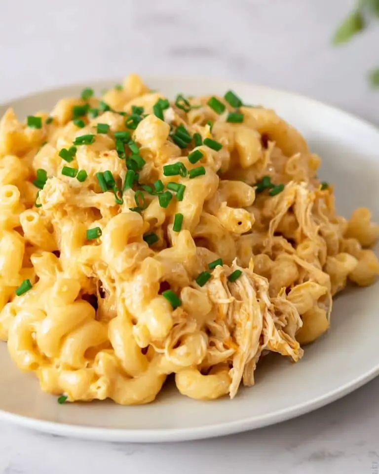 Crockpot Buffalo Chicken Mac and Cheese Recipe
