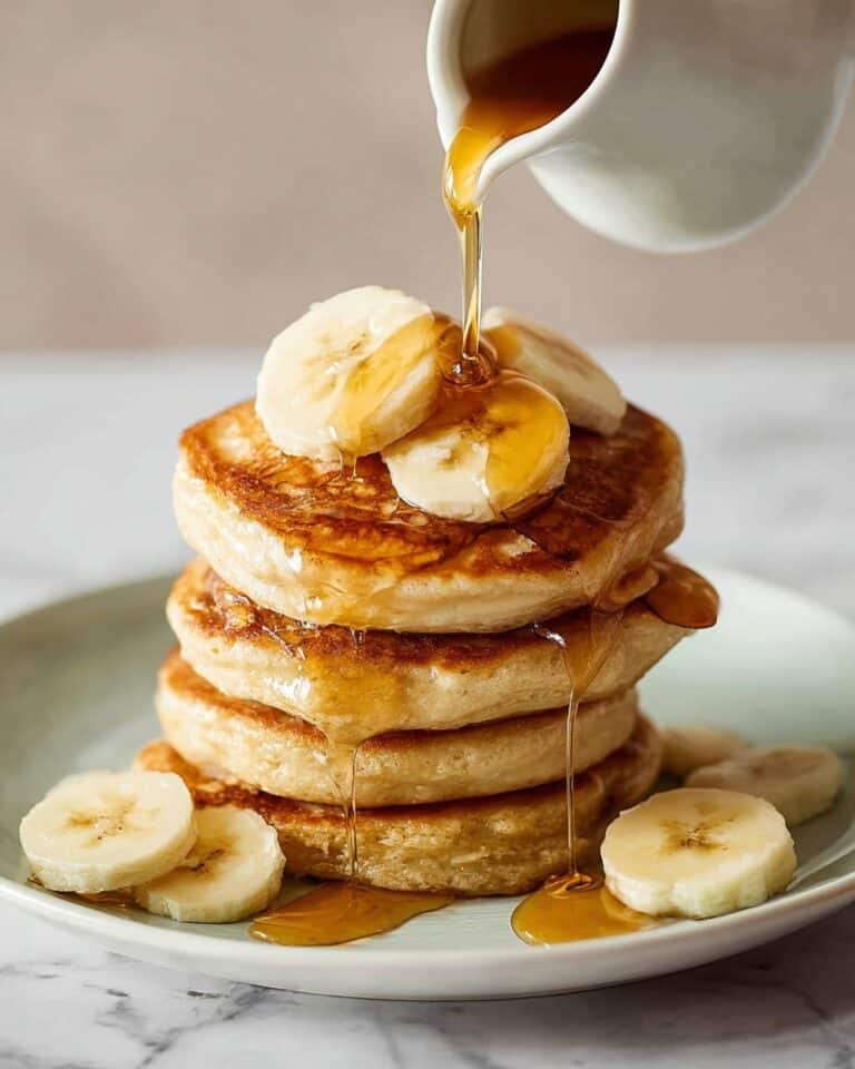 Easy Fluffy Banana Pancakes Recipe