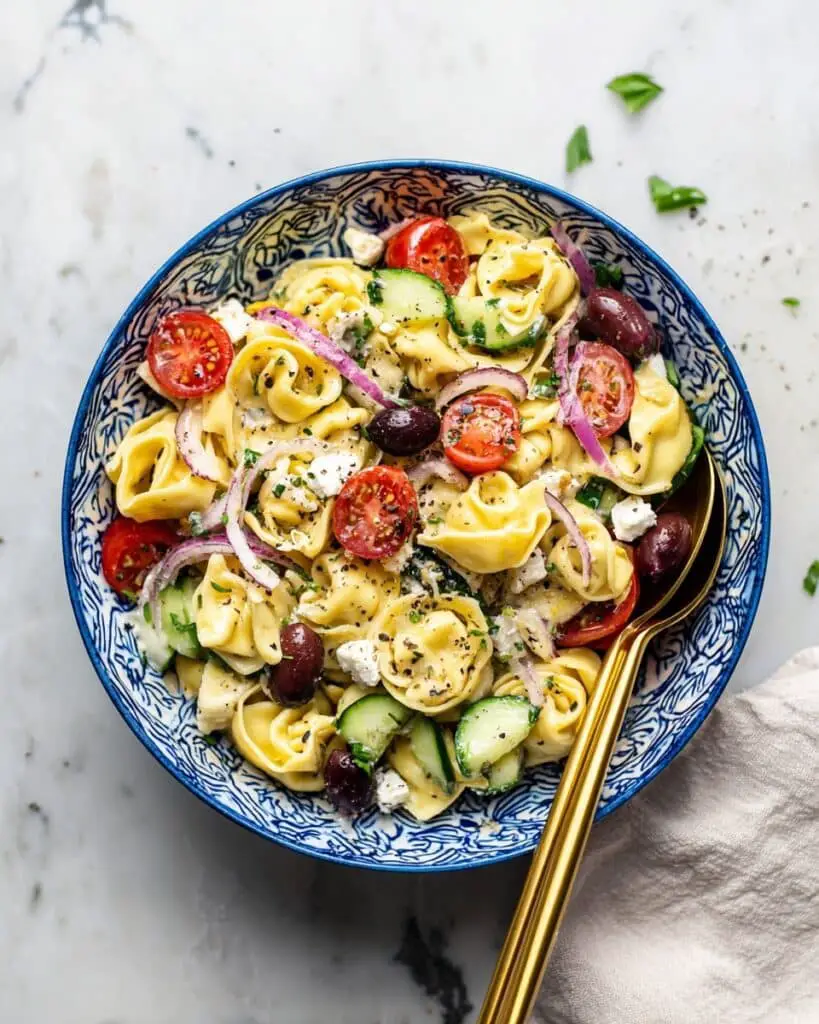 15-Minute Greek Tortellini Pasta Salad Recipe