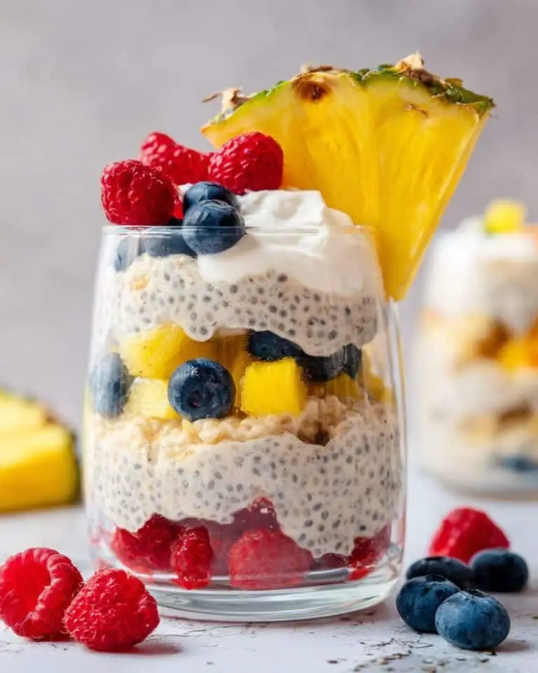 Overnight Oatmeal Fruit Parfaits Recipe